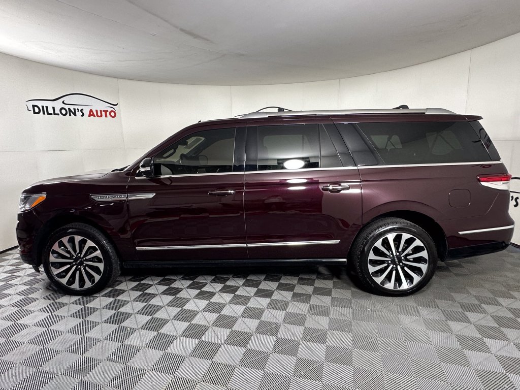 Used 2024 Lincoln Navigator L Reserve AWD/4WD image 3