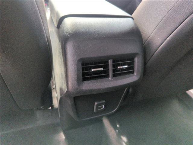 Used 2023 Chevrolet Equinox LT image 17