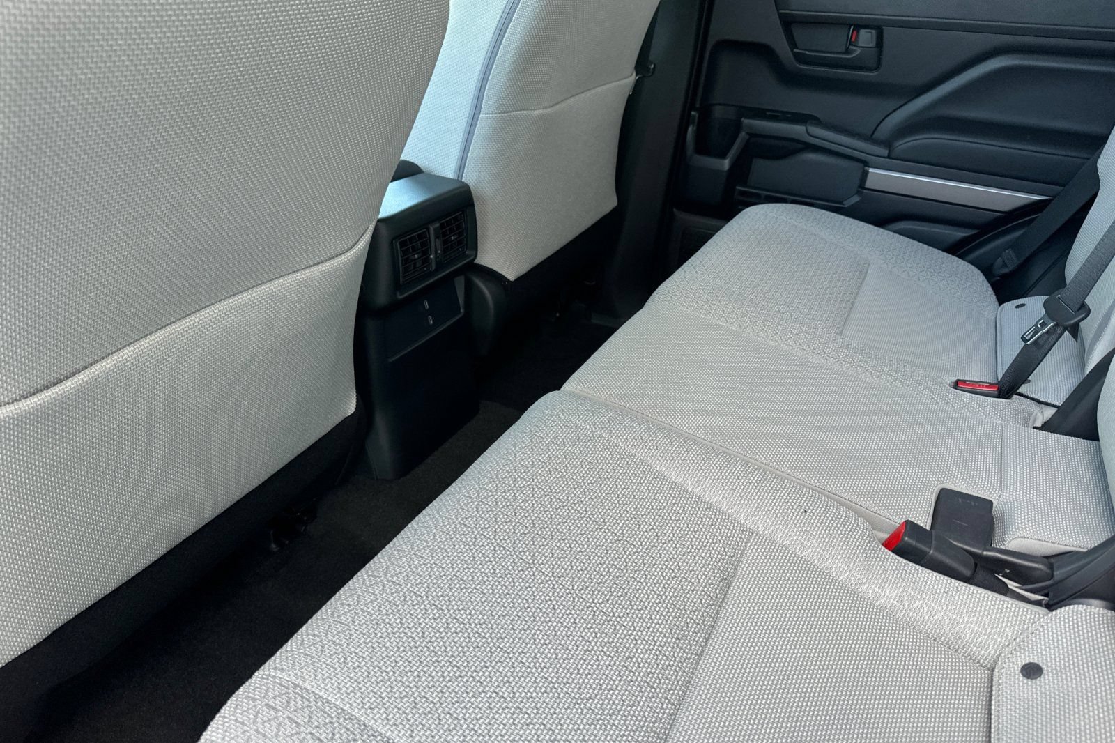 Certified 2025 Toyota 4Runner SR5 AWD/4WD image 12