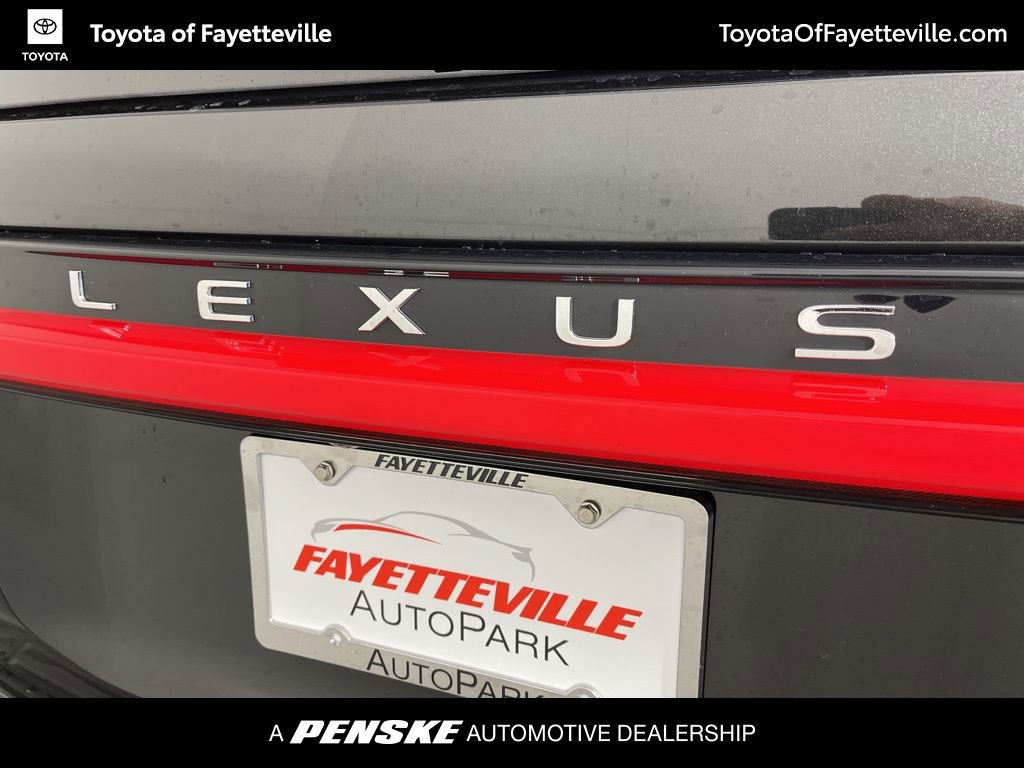 Used 2025 Lexus GX 550 w/ Accessory Package (2T) image 3