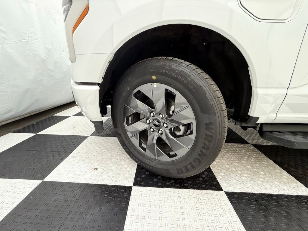 New 2025 Ford F150 Lightning Lariat AWD/4WD image 8