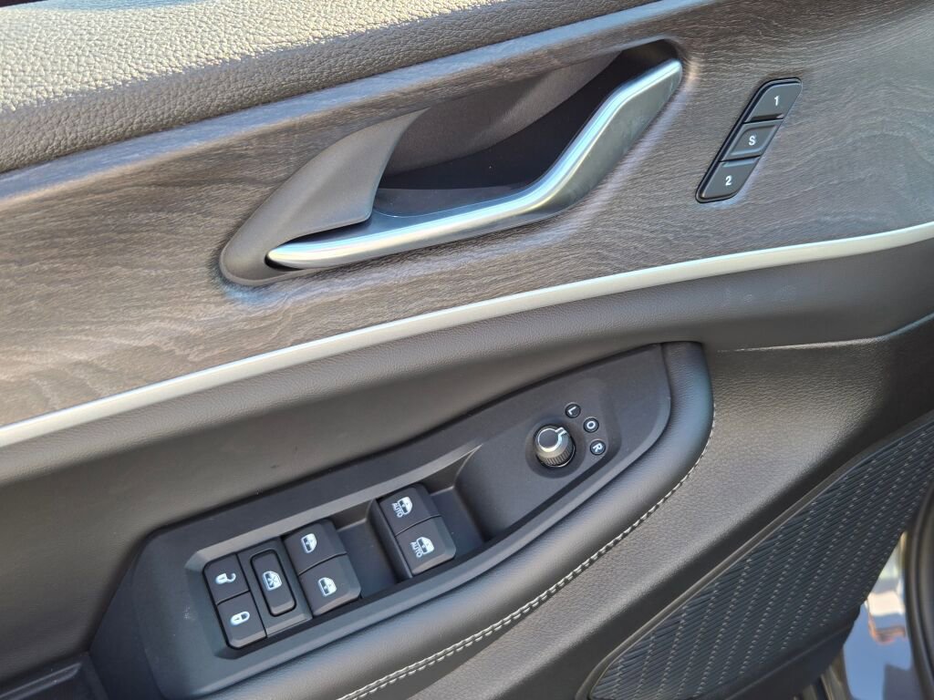 New 2025 Jeep Grand Cherokee L Limited w/ Luxury Tech Group II image 19