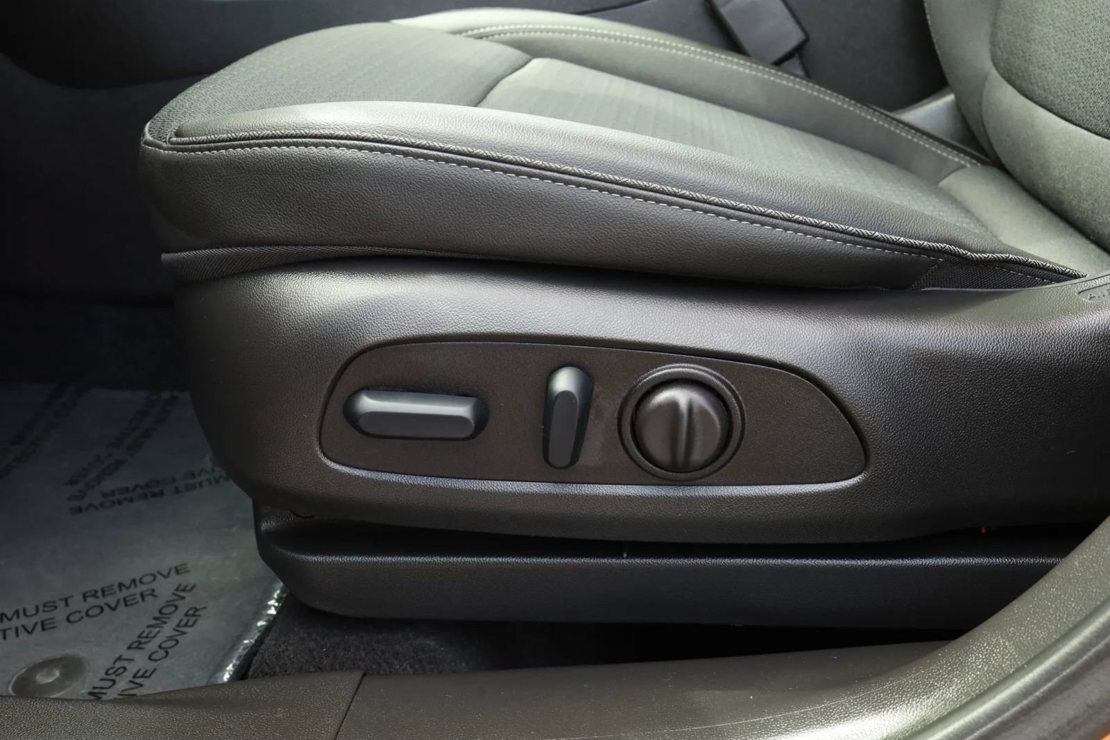 Used 2025 Buick Encore GX Preferred w/ Advanced Technology Package AWD/4WD image 12