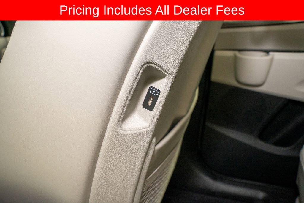 Used 2025 Kia Sorento S w/ Panoramic Sunroof Package FWD image 7