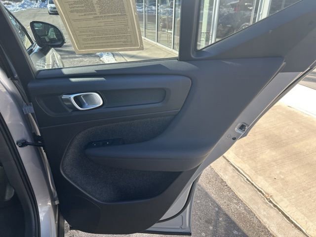 Certified 2025 Volvo XC40 B5 Plus image 11