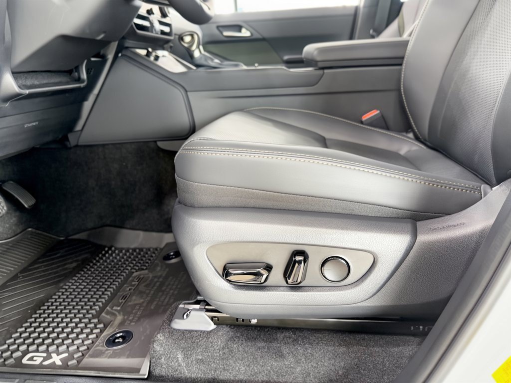 New 2026 Lexus GX 550 w/ Accessory Package (CT) AWD/4WD image 16