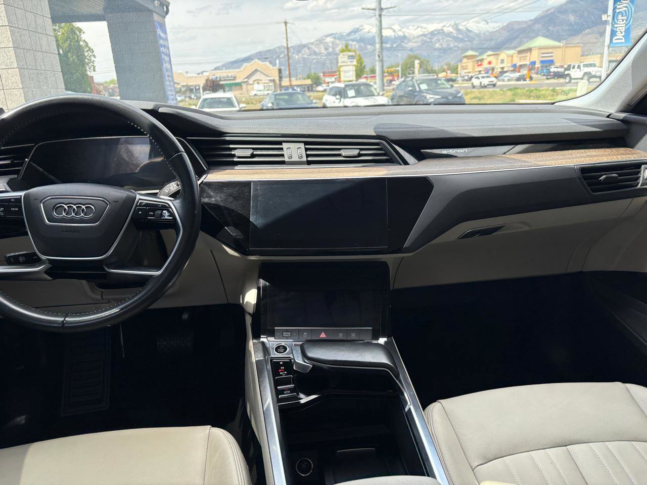 Used 2021 Audi e-tron Premium w/ Convenience Plus Package AWD/4WD image 10