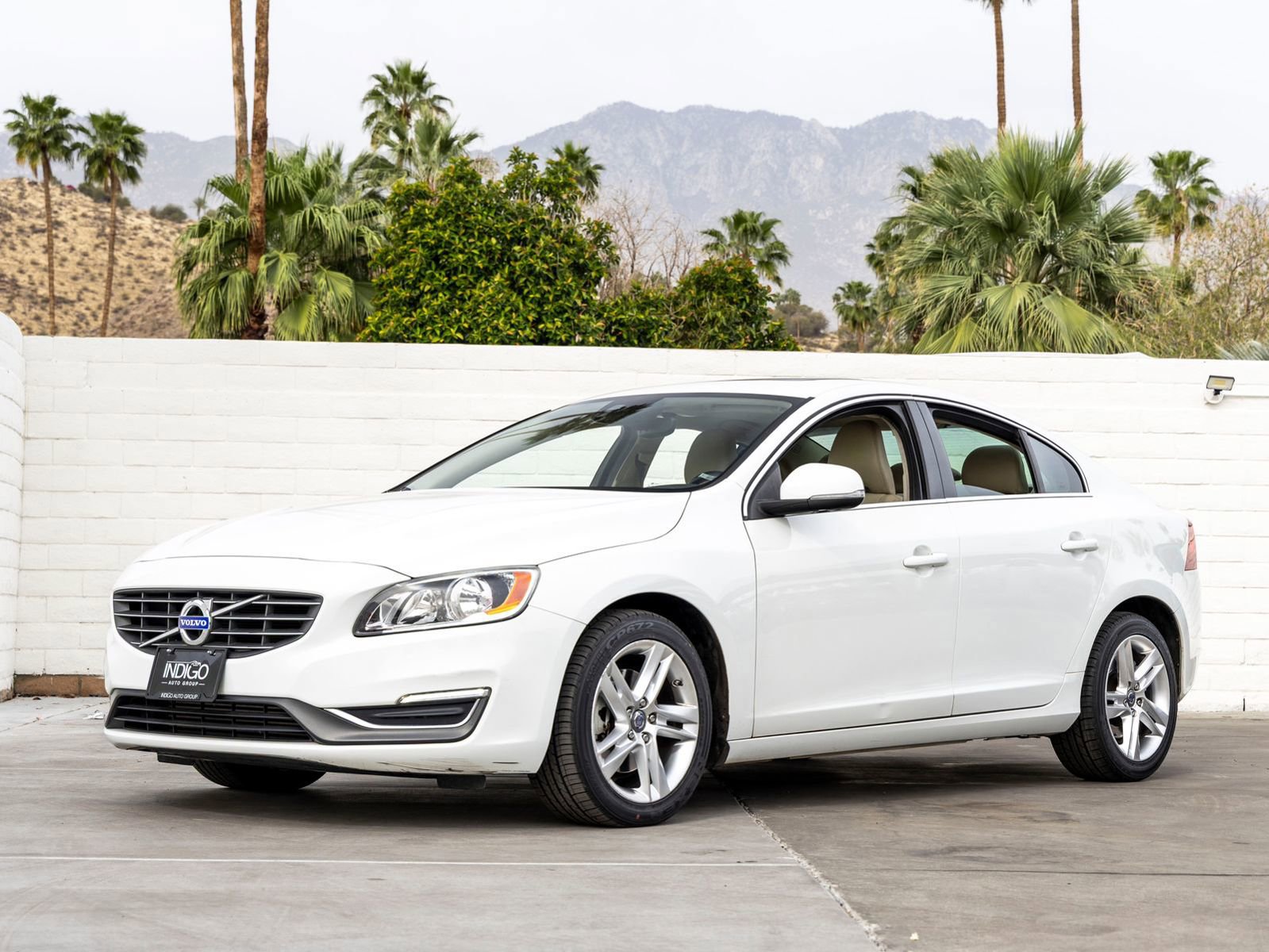 Used 2015 Volvo S60 T5 Premier image 1