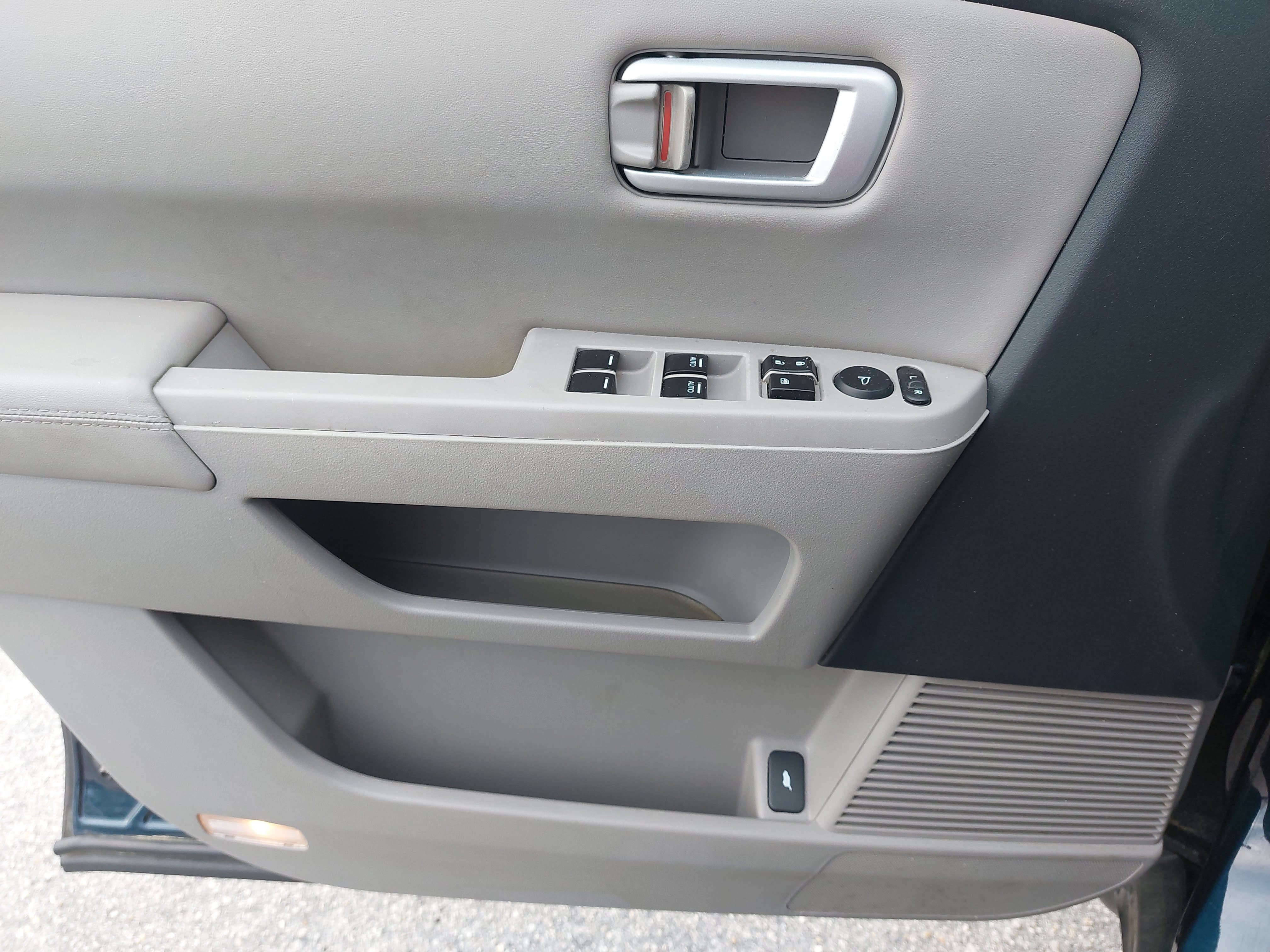 Used 2012 Honda Pilot EX-L image 29
