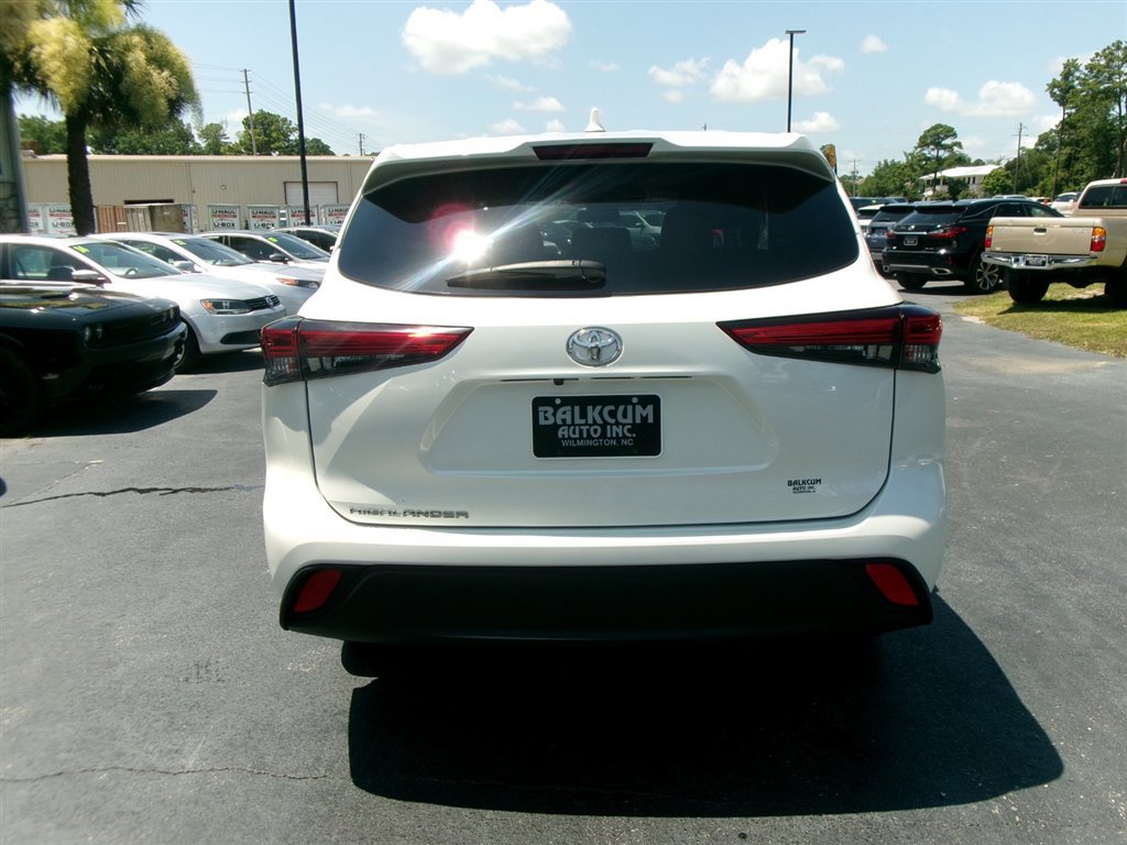 Used 2020 Toyota Highlander L image 4