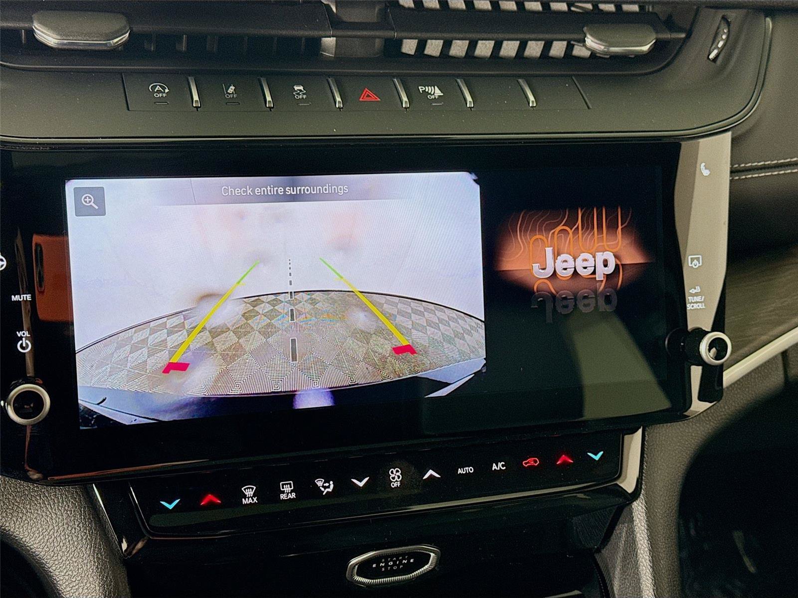 New 2026 Jeep Grand Cherokee L 4WD image 8