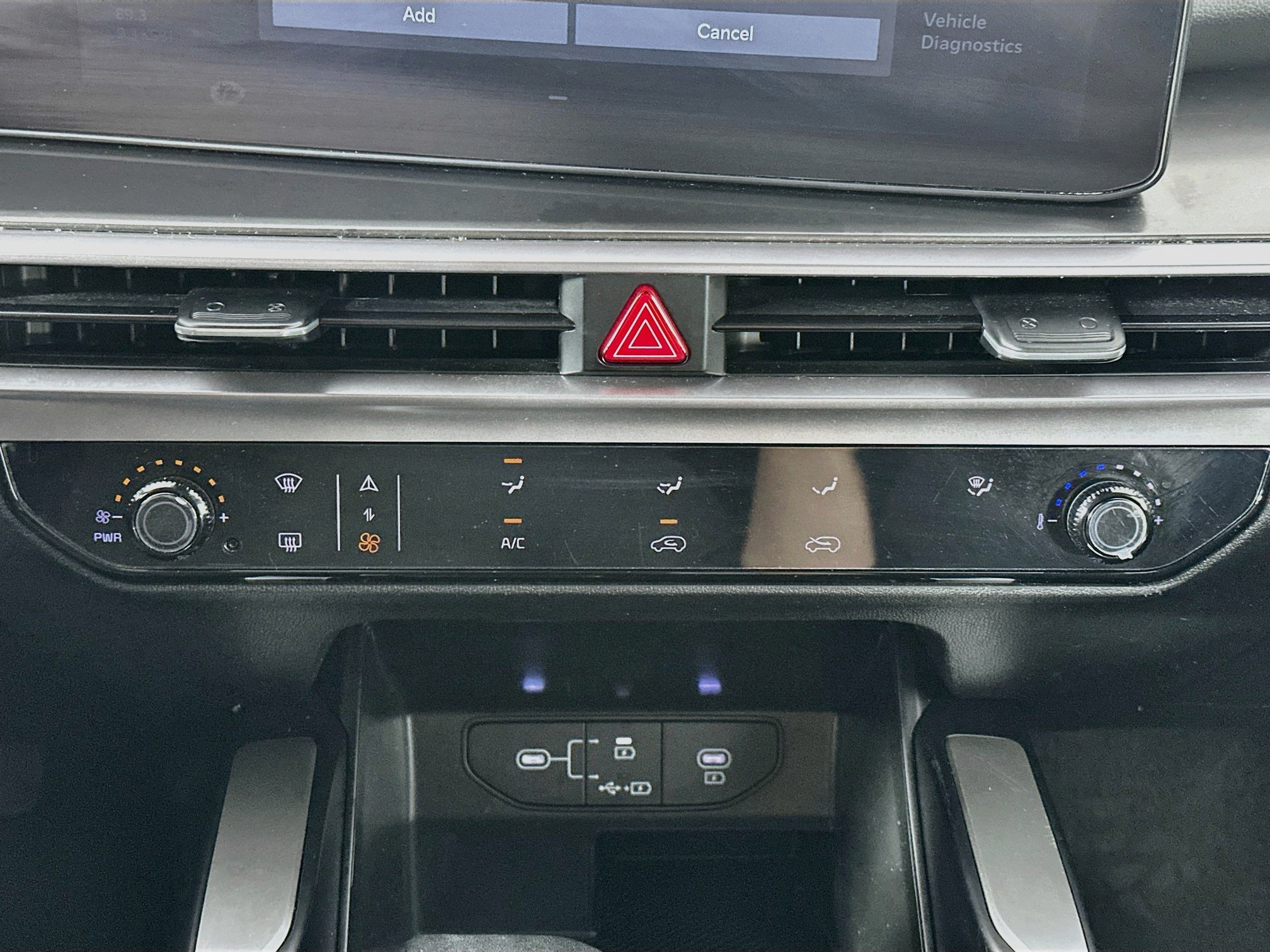 Used 2025 Kia Sorento LX FWD image 24