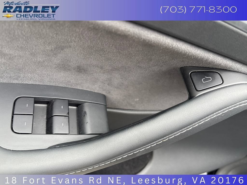 Used 2025 Tesla Model Y Long Range AWD/4WD image 14