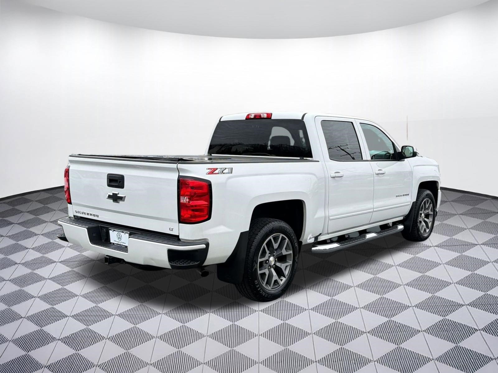 Used 2018 Chevrolet Silverado 1500 LT w/ All Star Edition image 9