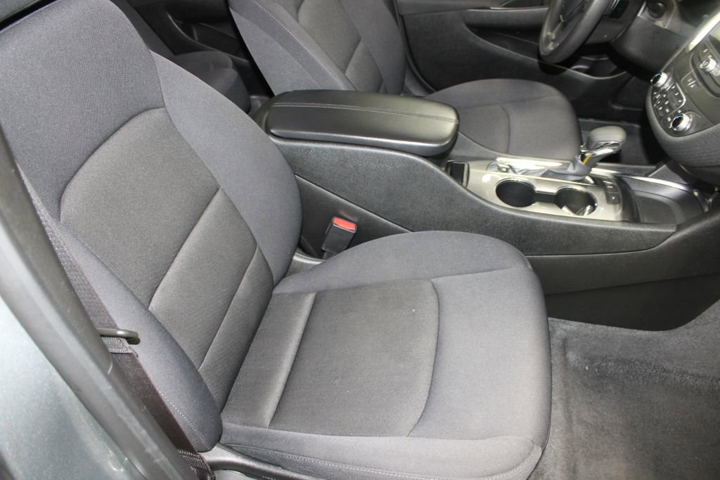 Used 2024 Chevrolet Malibu LT image 21