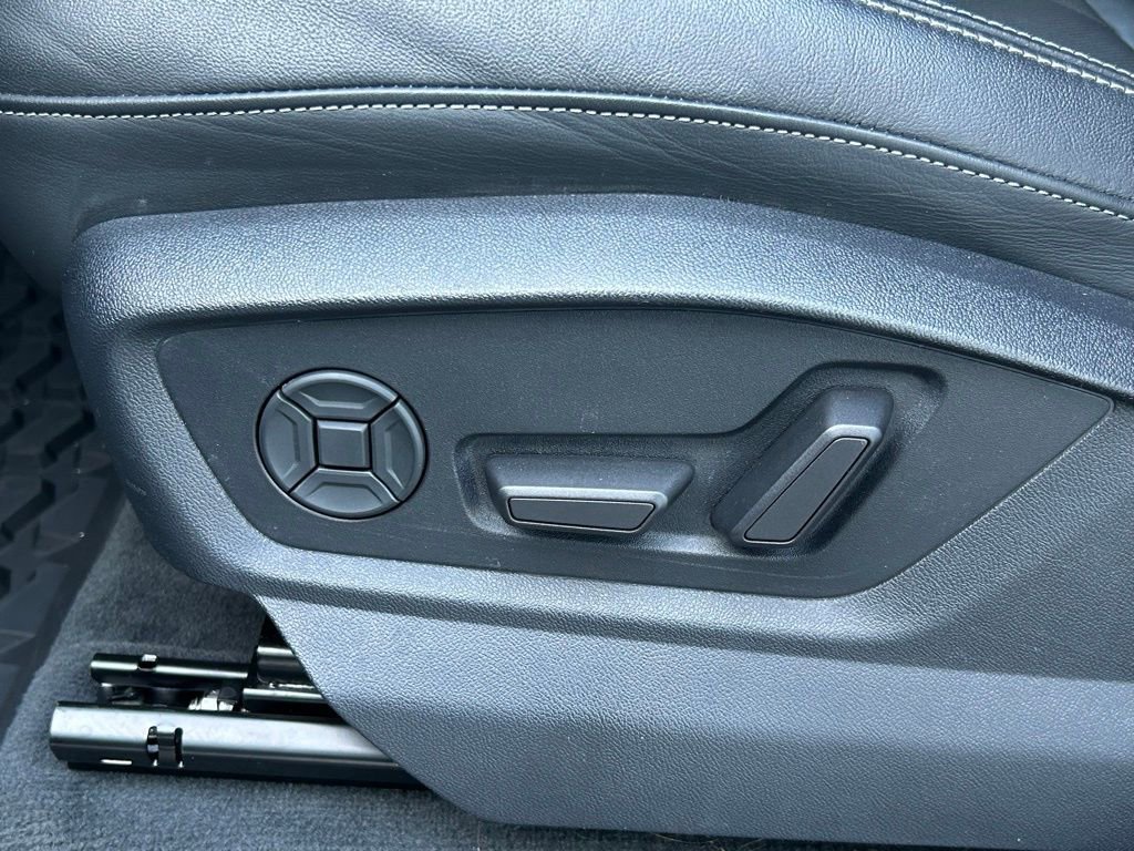 Used 2022 Audi Q8 Premium Plus w/ Premium Plus Package image 28