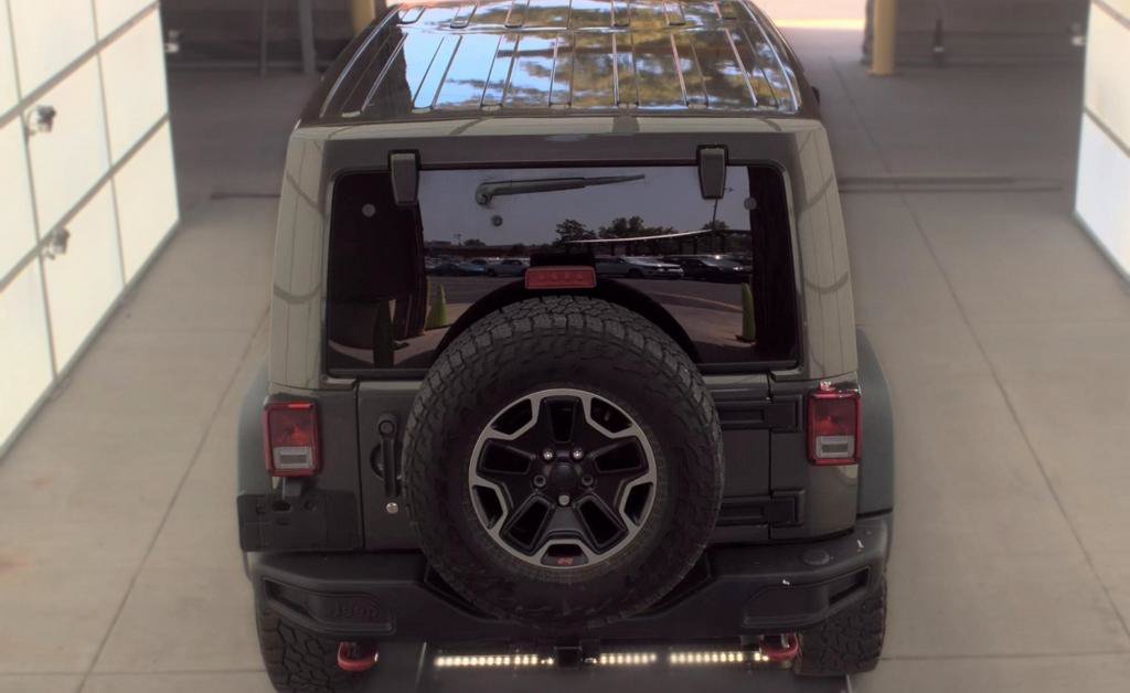Used 2016 Jeep Wrangler Unlimited Rubicon AWD/4WD image 6