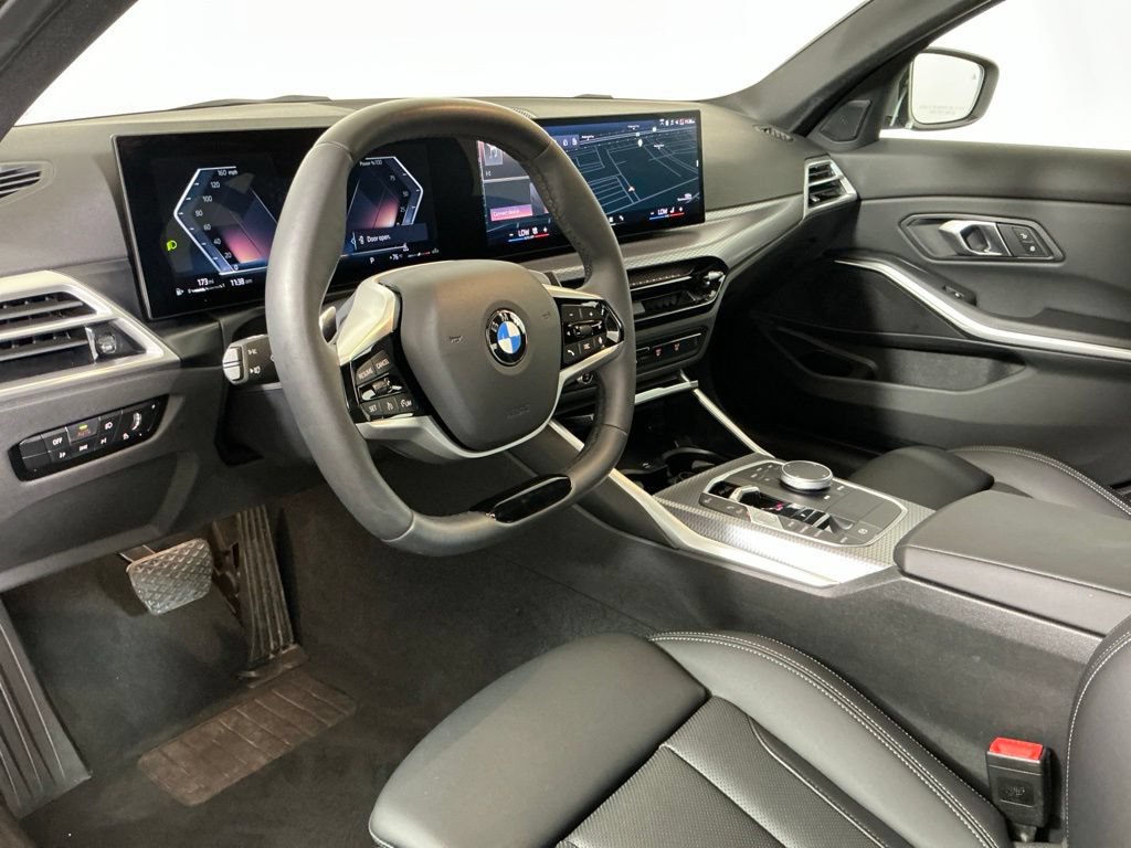 Used 2025 BMW 330i Sedan w/ Convenience Package RWD image 21