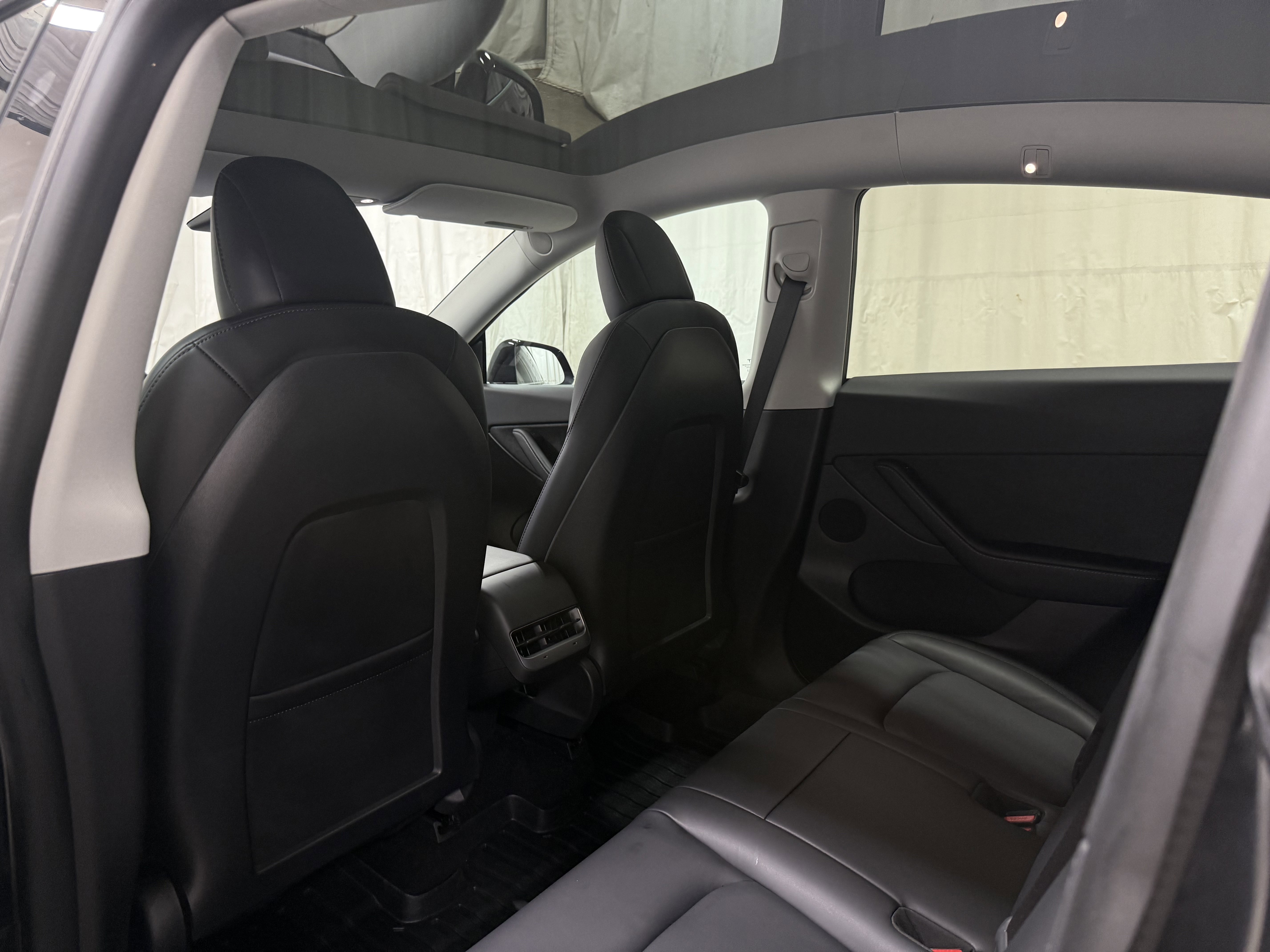 Used 2020 Tesla Model Y Performance image 24