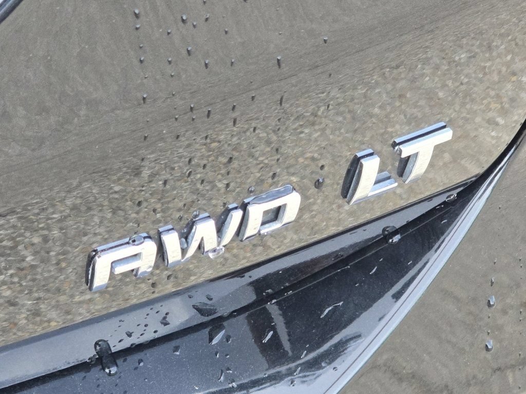 Used 2022 Chevrolet Equinox LT w/ Driver Convenience Package AWD/4WD image 11