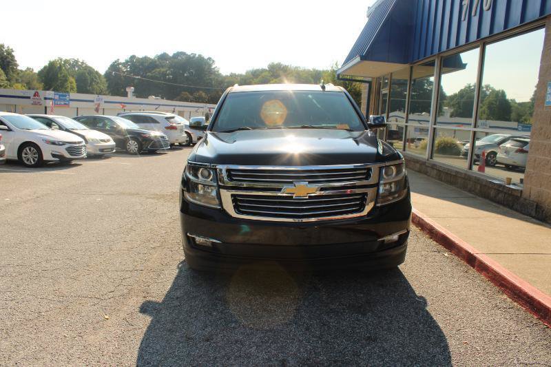 Used 2015 Chevrolet Suburban LTZ RWD image 2