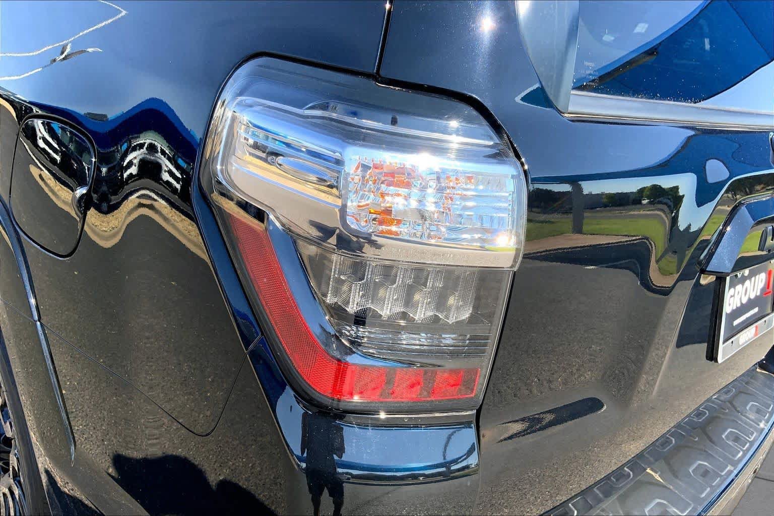 Used 2019 Toyota 4Runner Limited AWD/4WD image 29
