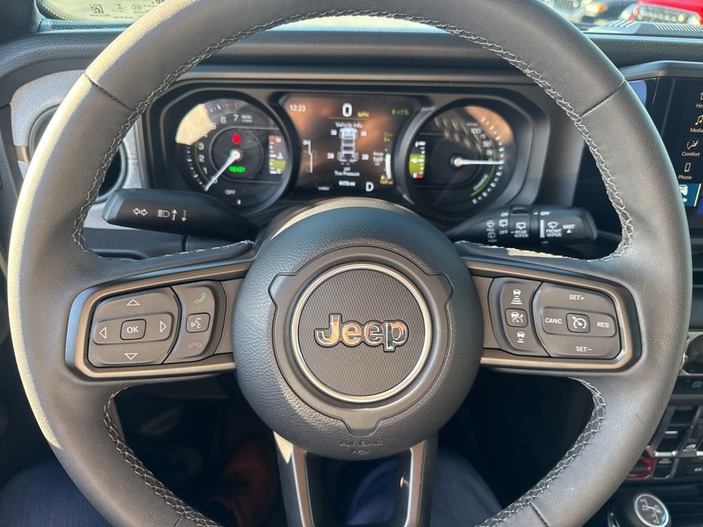 Certified 2025 Jeep Wrangler Willys 4xe image 18