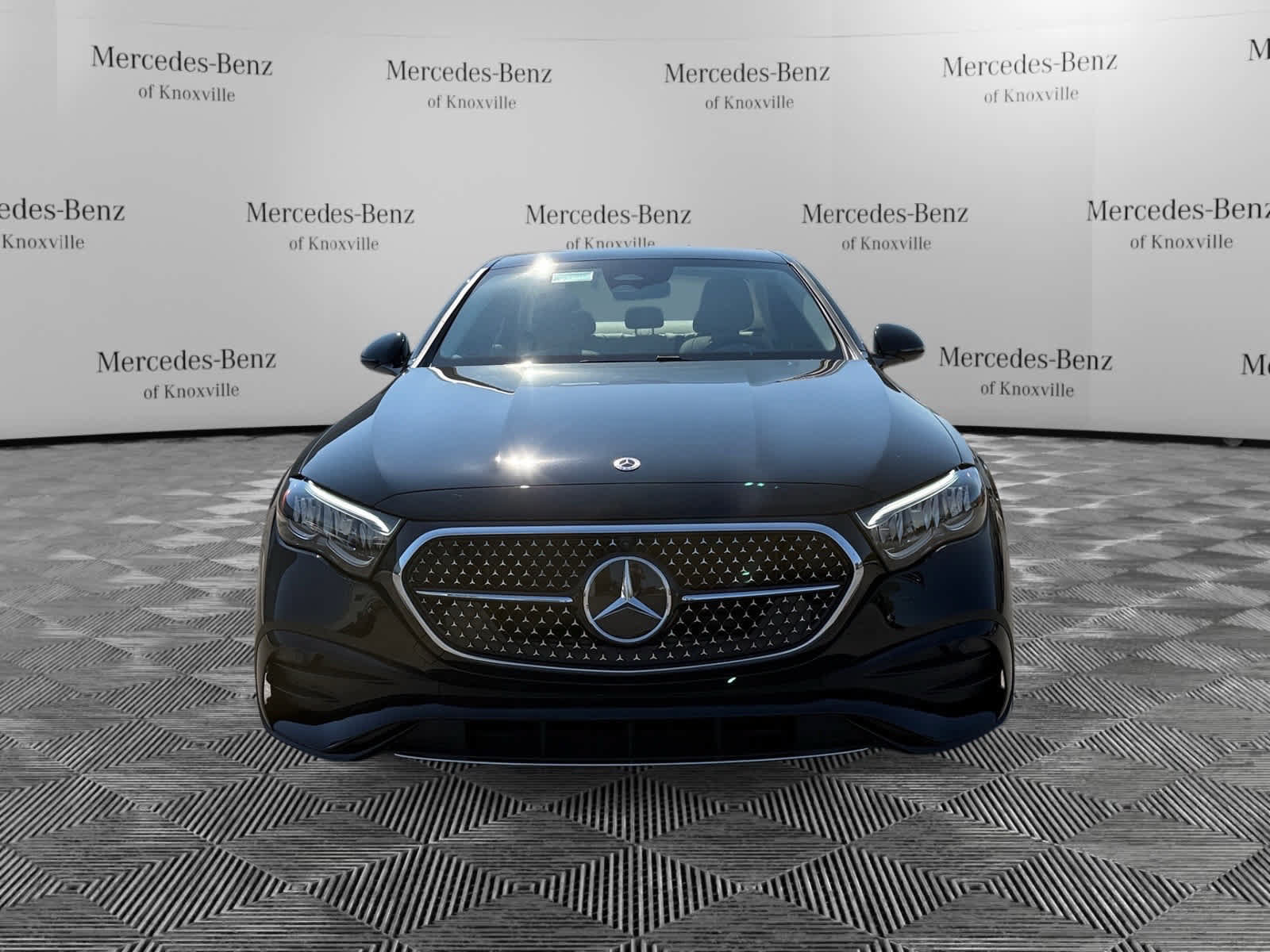 Used 2026 Mercedes-Benz E 350 4MATIC Sedan image 8