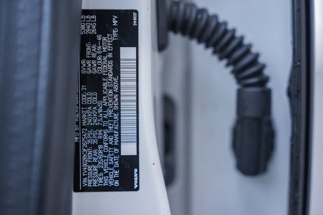 Used 2015 Volvo XC60 T6 w/ Proximity Package image 44