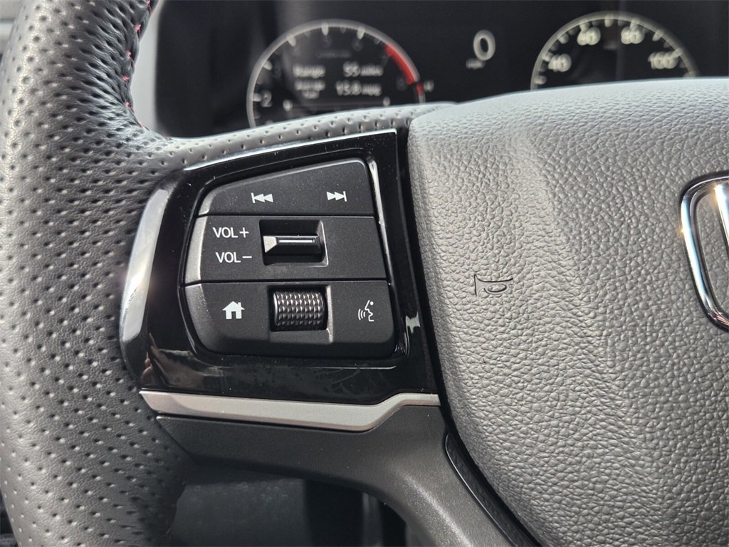Used 2025 Honda Ridgeline Black Edition image 13