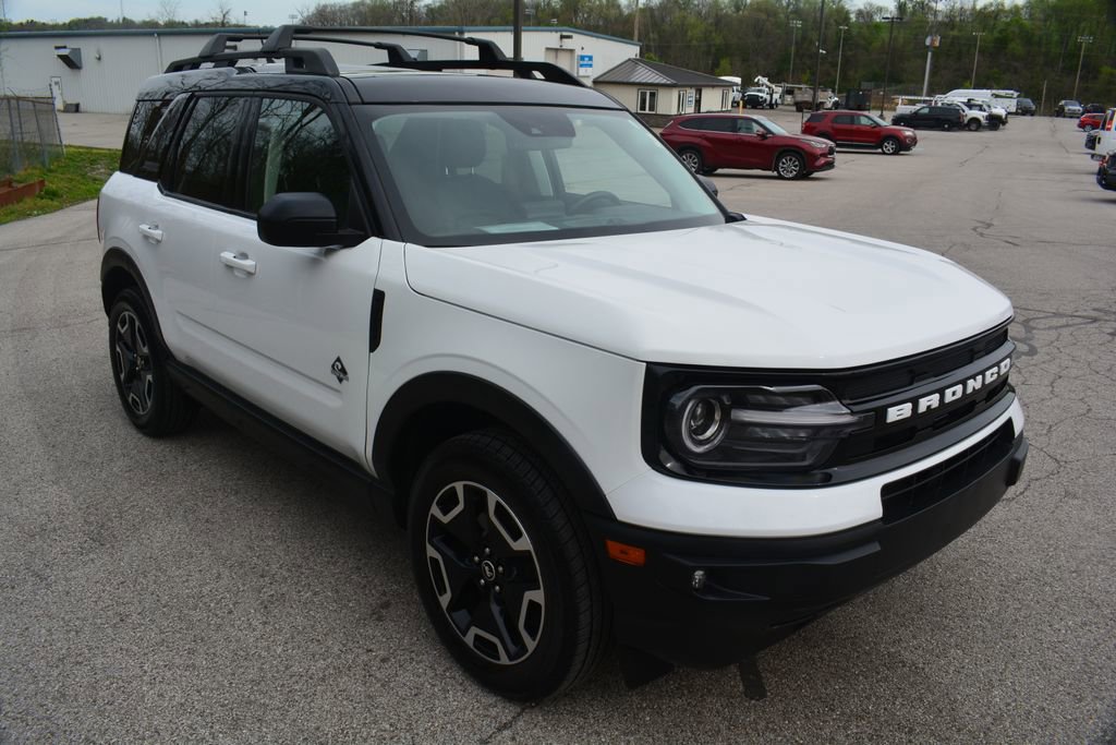 Used 2022 Ford Bronco Sport Outer Banks w/ Tech Package image 4