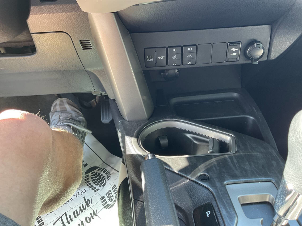 Used 2017 Toyota RAV4 Platinum image 16