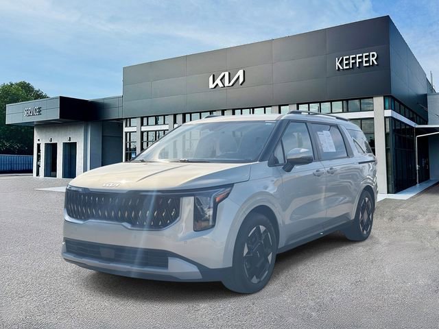 Used 2025 Kia Carnival EX FWD image 4