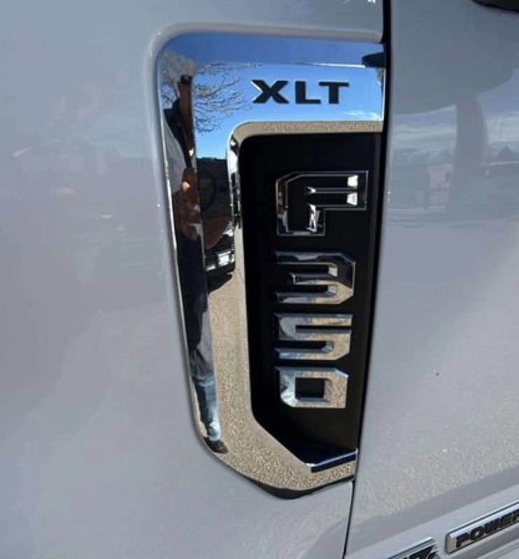 Used 2022 Ford F350 XLT w/ FX4 Off-Road Package image 18