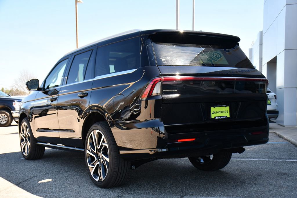 New 2026 Lincoln Navigator Reserve AWD/4WD image 4