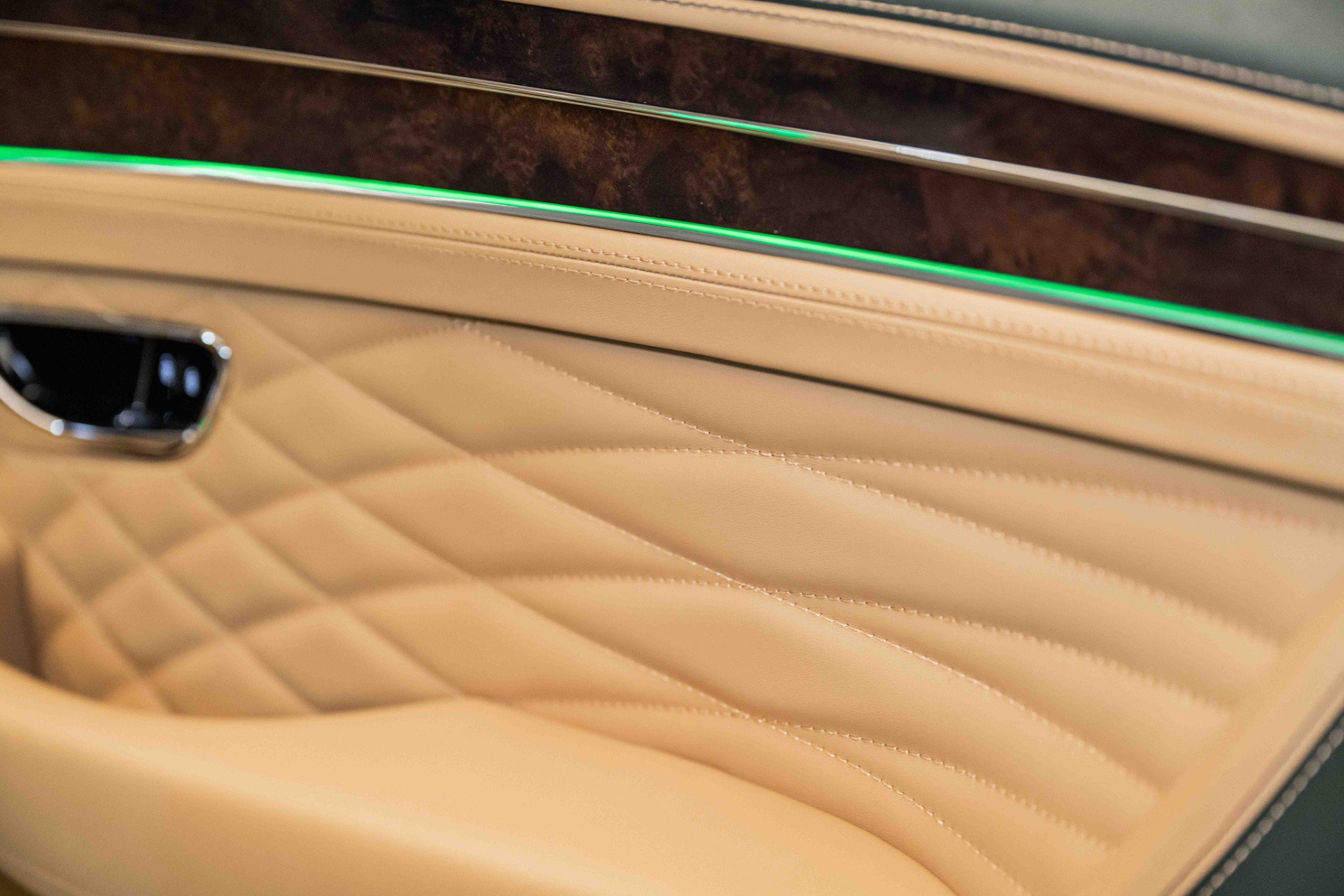 Used 2024 Bentley Continental GT V8 AWD/4WD image 38