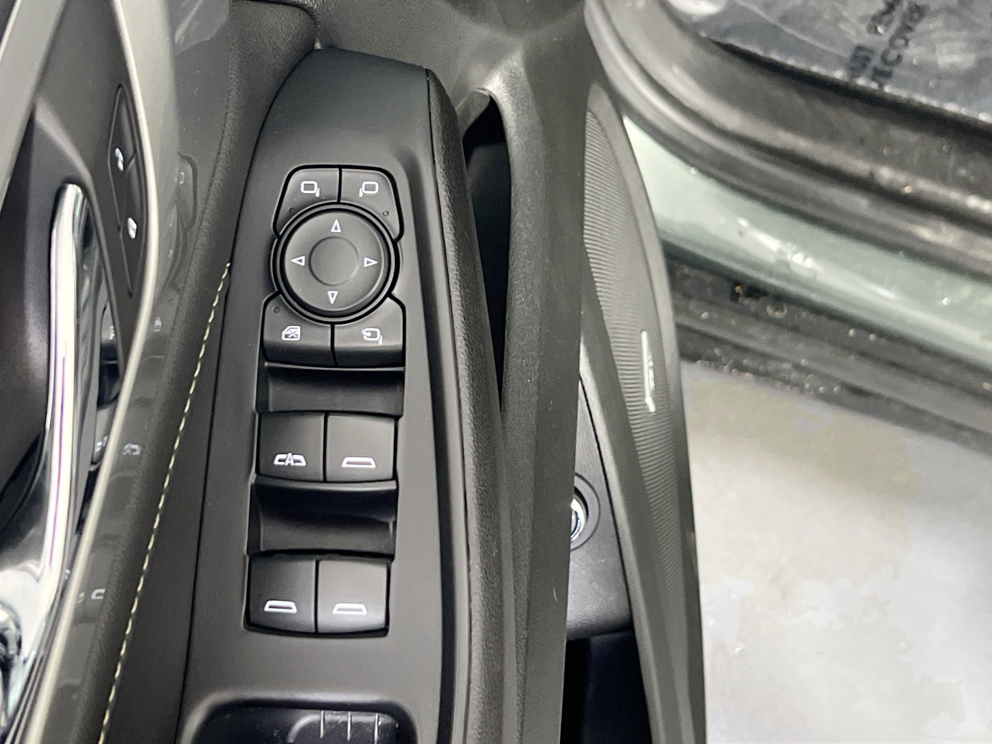 Used 2022 Chevrolet Traverse LT w/ LT Premium Package image 17