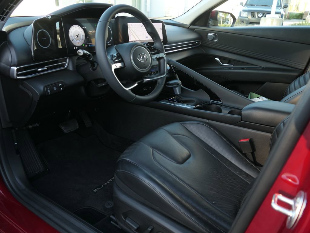 Certified 2023 Hyundai Elantra Limited image 11