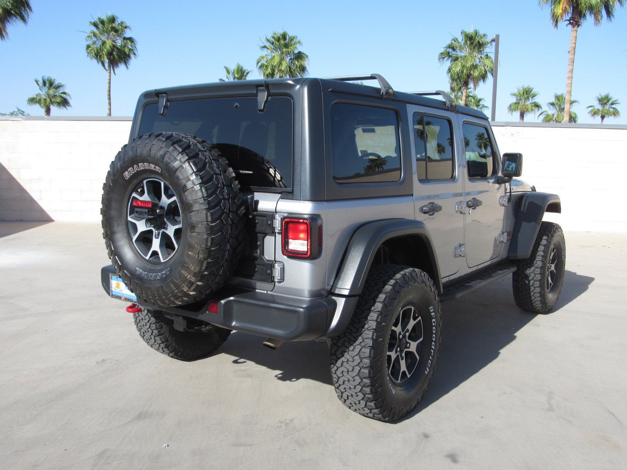 Used 2019 Jeep Wrangler Unlimited Rubicon w/ Cold Weather Group AWD/4WD image 5