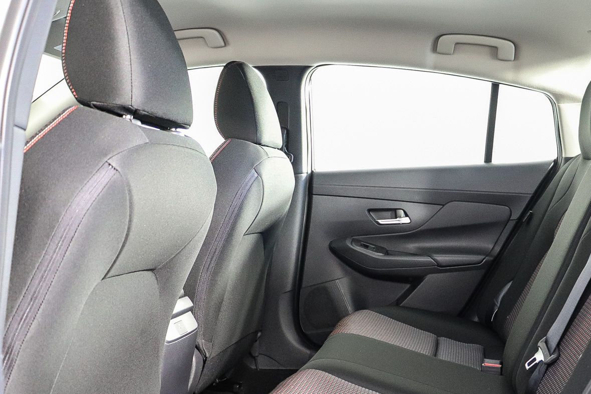 New 2027 Nissan Sentra SR w/ Floor Mat Package FWD image 21