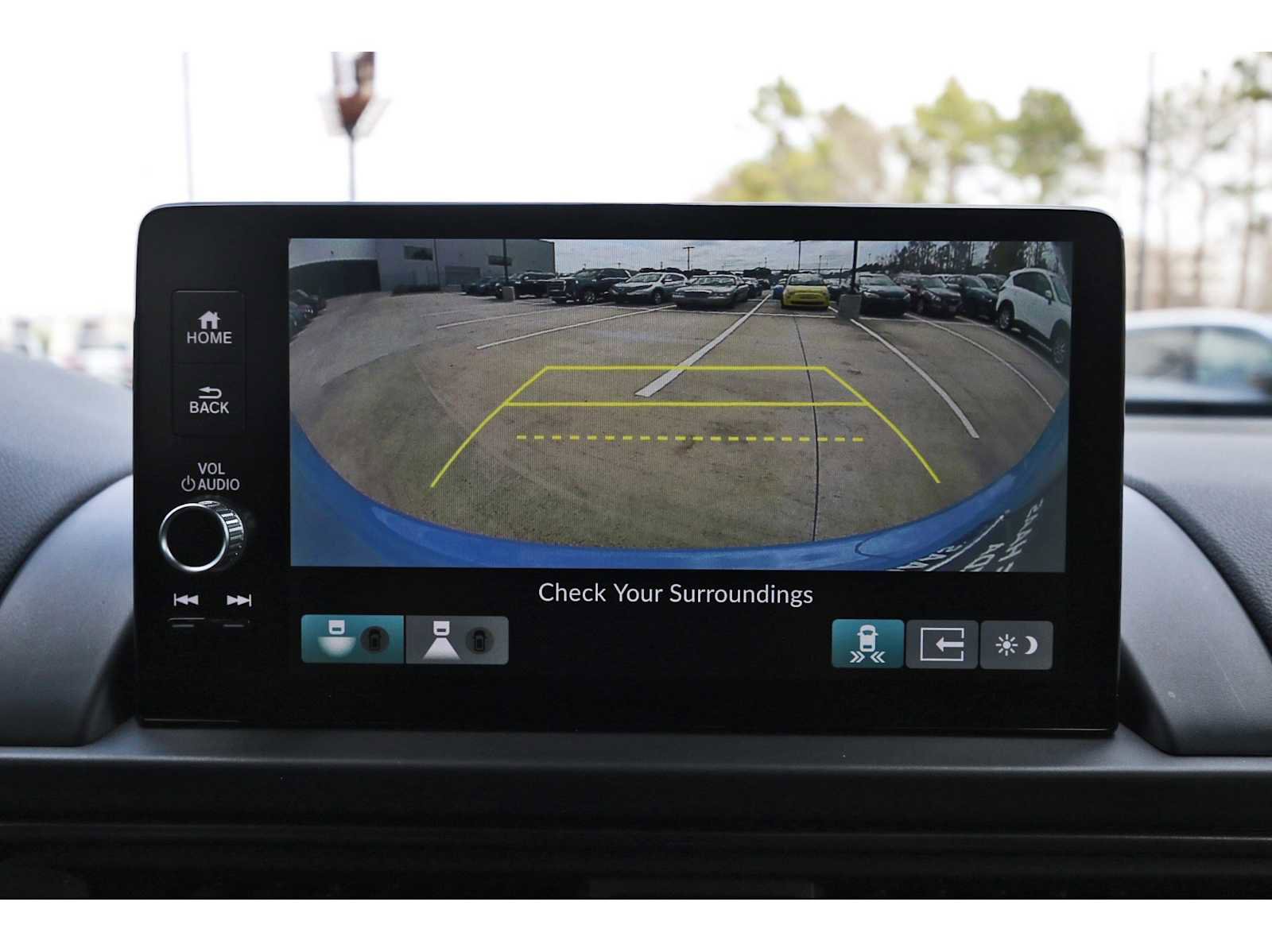 Used 2025 Honda Pilot TrailSport image 25