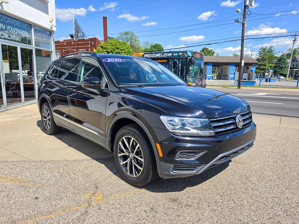 Used 2020 Volkswagen Tiguan SE w/ Panoramic Sunroof Package AWD/4WD image 7