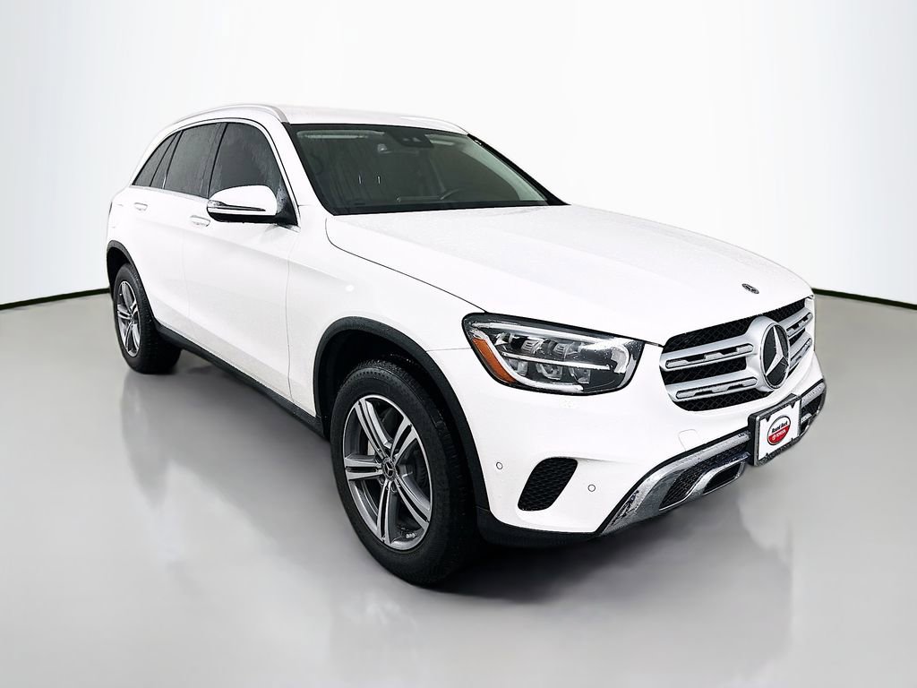 Used 2022 Mercedes-Benz GLC 300 4MATIC image 3