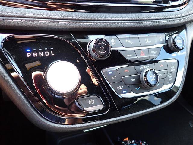 New 2027 Chrysler Pacifica Select FWD image 19