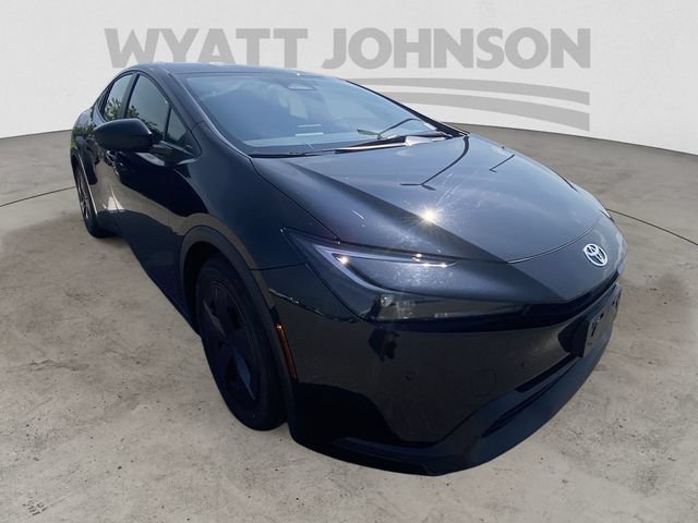 Used 2025 Toyota Prius LE FWD image 13