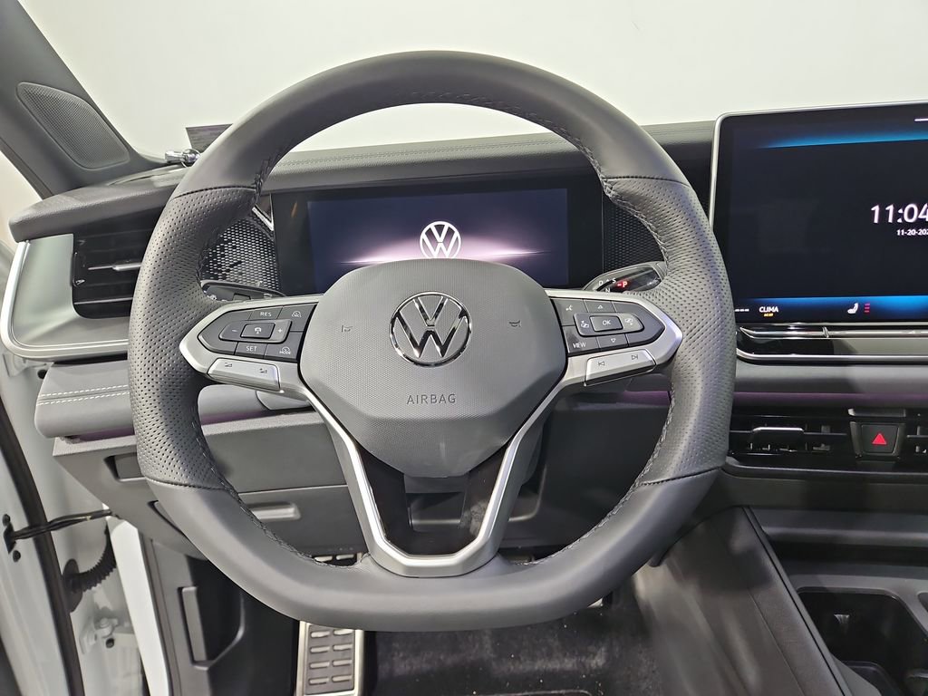 New 2026 Volkswagen Tiguan SE R-Line image 14