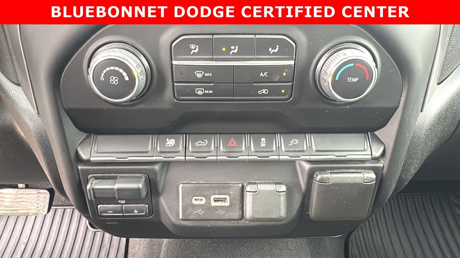 Used 2022 Chevrolet Silverado 2500 Custom w/ Custom Value Package image 19