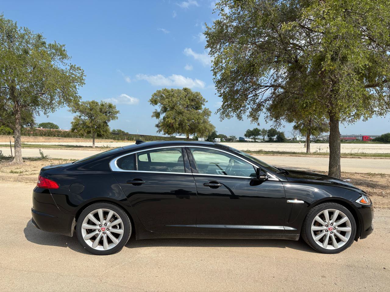 Used 2014 Jaguar XF 3.0 AWD/4WD image 54