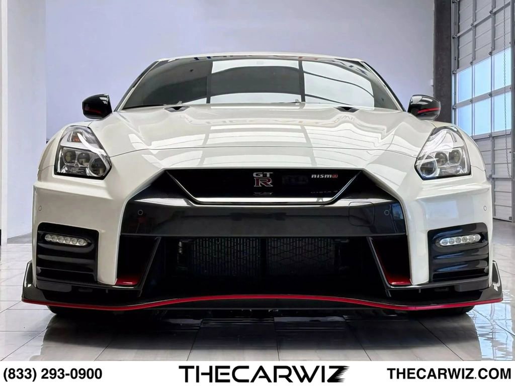 Used 2018 Nissan GT-R NISMO AWD/4WD image 9