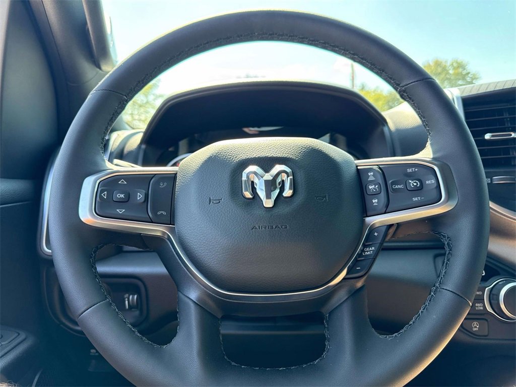 New 2026 RAM 1500 4x4 Crew Cab image 17